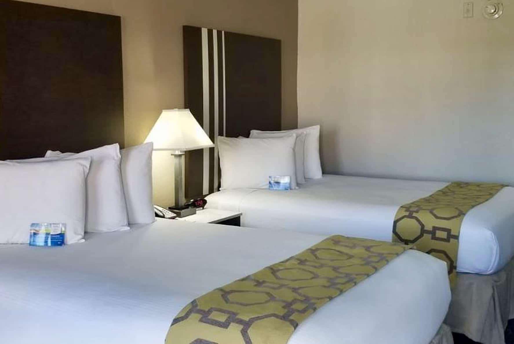 Baymont By Wyndham - Groves Area Hotel
