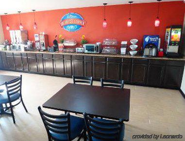 Baymont By Wyndham - Groves Area Hotel 2*